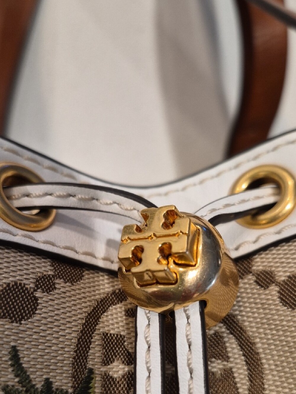 Tory Burch "T" monogram daisie and goldfinch brocade satchel - EUC - Picture 3 of 9